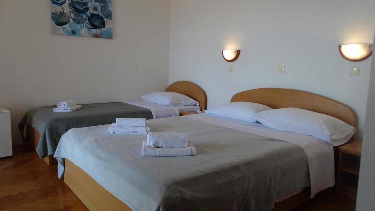 Guest House Mamut Kastela Exterior photo