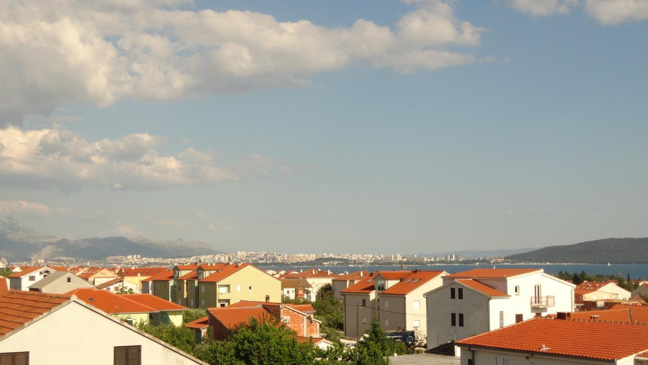 Guest House Mamut Kastela Exterior photo