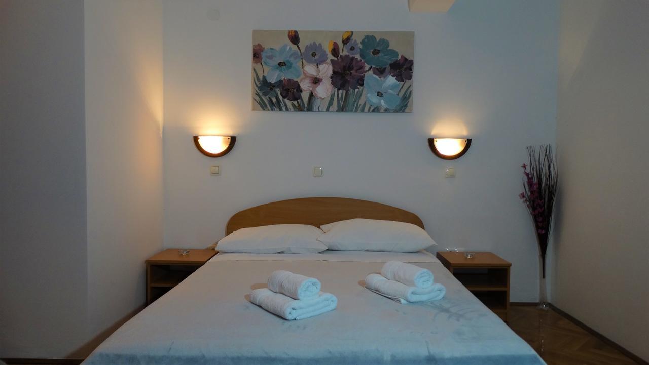 Guest House Mamut Kastela Exterior photo
